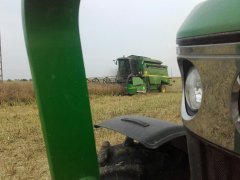 John Deere 6110MC & 2256