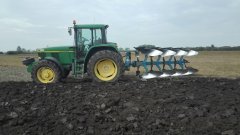 John Deere 6610 & Overum