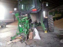 John Deere 6610