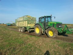 John Deere  6630