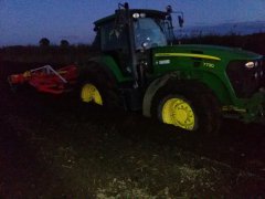 John Deere 7730