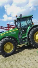 John Deere 8530