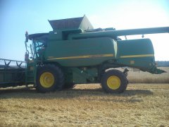 John Deere T660