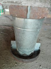 Karmnik dla prosiąt.