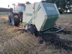 Massey Ferguson 3085+krone 10-16