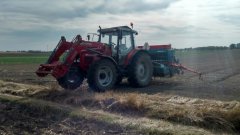 Massey Ferguson 4270 i sulky