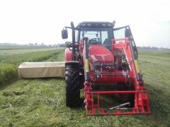 Massey Ferguson 5410 + Vicon CM 2400