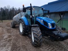 New Holland T5. 105