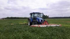 New Holland T5060 & Kuhn Gmd 320 & Famarol alka 2,8