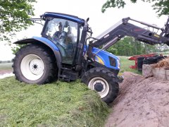 New Holland T6010