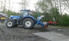 New Holland T6030 RC & Monosem PNU 6