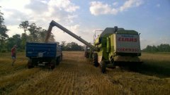 New Holland TD5050 + Claas Dominator 88s Classic