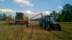 New Holland TD5050 + Claas Dominator 88s Classic