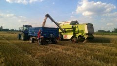 New Holland td5050 \u0026 Claas Dominator 88s Classic