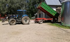 New Holland TD90D & Pronar T672