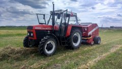 Zetor 10145 i prasa metalfach z-562