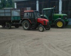 Zetor 6320 i John Deere 6630