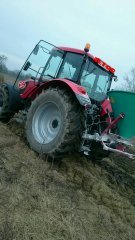 Zetor Forterra i rozsiewacz nawozu Grass- Rol 400