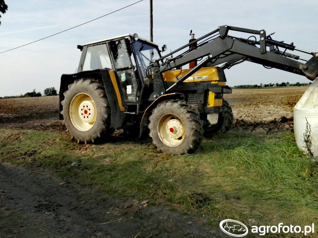 fotografia-traktor-ursus-c-385-id-707588-galeria-rolnicza-agrofoto
