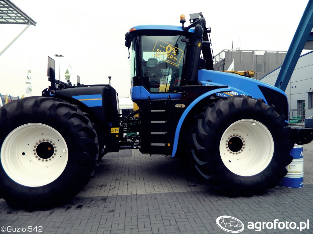 New Holland T9.700
