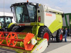 Claas Tucano