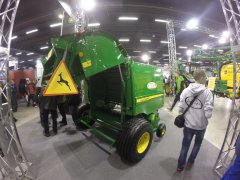 John Deere F440E