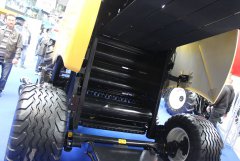 New Holland Roll-Belt 150 Cropcutter