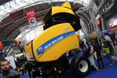 New Holland Roll-Belt 150 Cropcutter