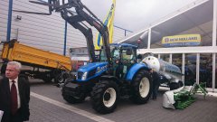 new Holland t5,95 z ładowaczem czołowym marki stoll oraz wóz asenizacyjny meprozet