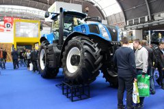 New Holland T8