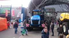 New Holland T9