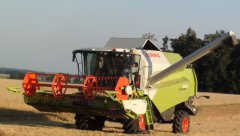 Claas tucano 320