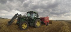 John Deere 6300 +prasa Carraro 1500