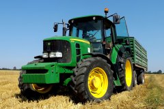 John Deere 6630