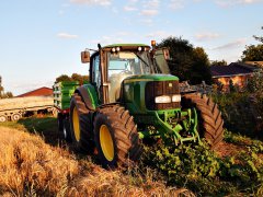 John Deere 6920