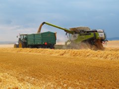 John Deere 7230 R + Oehler