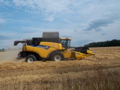 New Holland CR9080