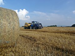 New Holland T6 + Roll-Belt 150