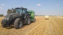 Valtra t151e & McHale V660