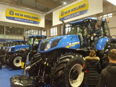 New Holland t7. 315