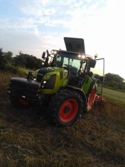 Claas Arion 440