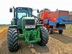 John Deere 6830 premium i Bizon Z0-56