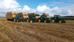 4x John Deere