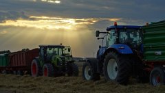 Claas Arion 420 &  New Holland T7.185