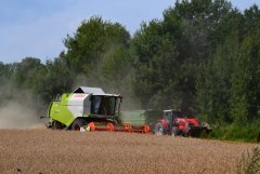 Claas & Massey Ferguson