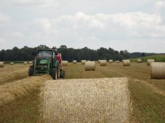 John Deere 5080R i Case IH RB 344