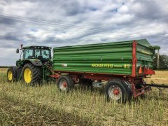 John Deere 6140r i Pronar PT610