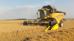 New Holland CX6080 Elevation