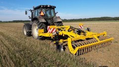 Agrisem Agromulch & Valtra T151e
