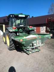 John Deere + Amazone